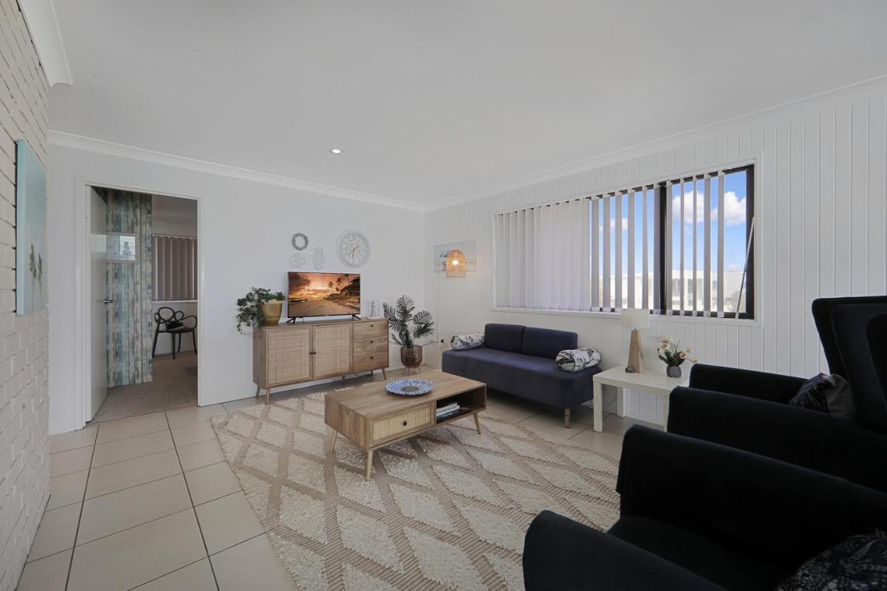 Breakaway At Bargara Apartment Exterior photo